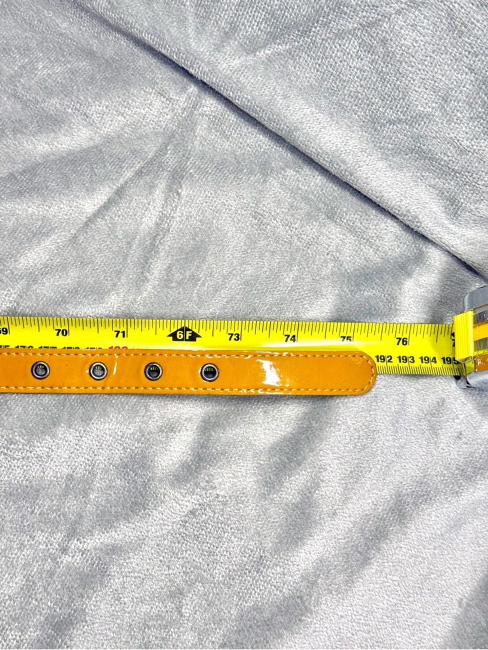 Vintage Y2K Yellow Leather Women’s Belt with Round Metal Buckle - Picture 5 of 7